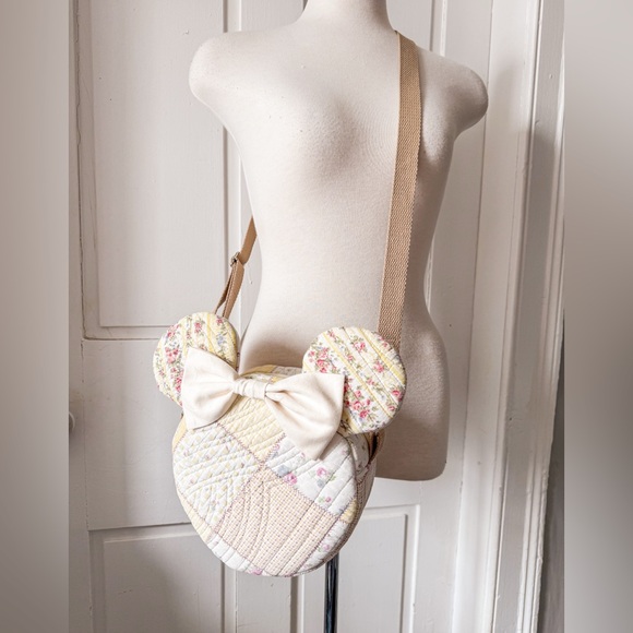 Handmade 🧵 🪡 Upcycled Quilt Mouse Adjustable Shoulder Bag - Picture 8 of 8